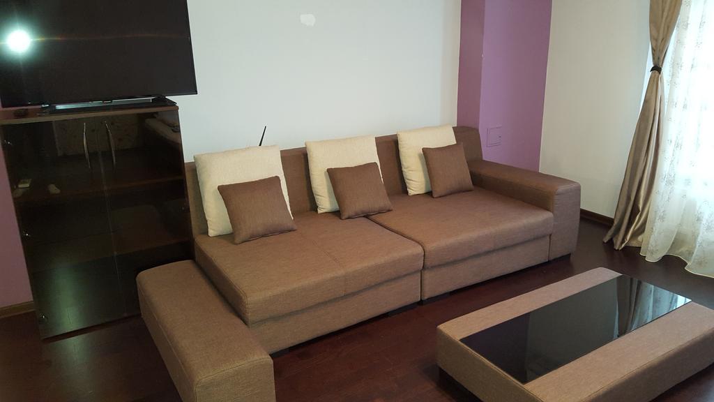 Sunlight Studio Apartment Oradea Exteriör bild
