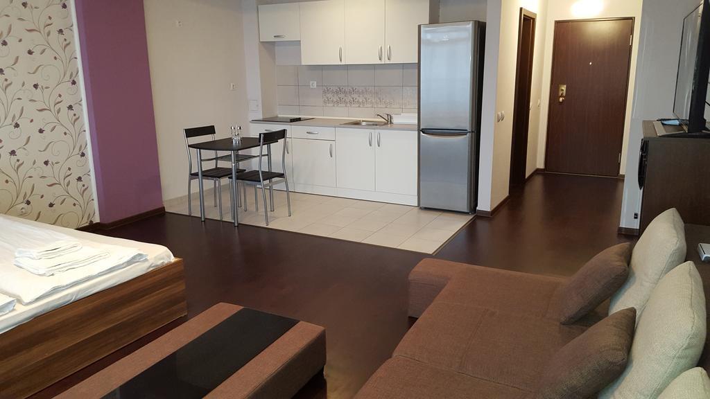 Sunlight Studio Apartment Oradea Exteriör bild